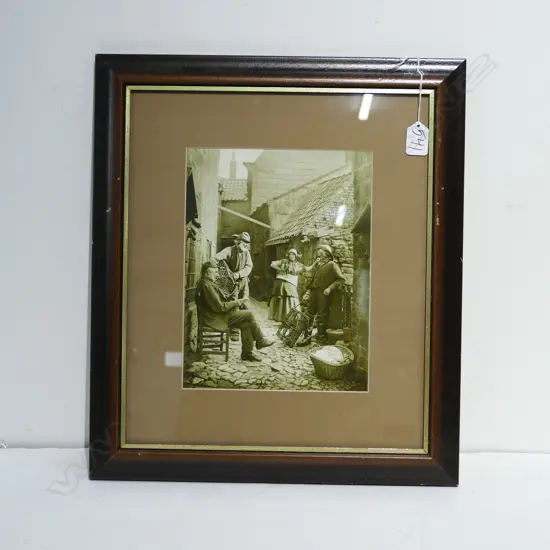 FRAMED OLD STYLE PHOTO/PRINT 'A BIT OF NEWS'