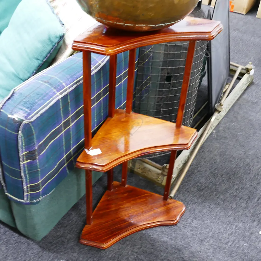 3 TIER WOODEN SHELVES Image 1++