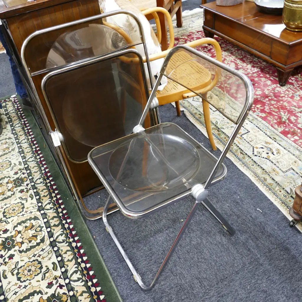 PR PLIA CASTILLO FOLDING CHAIRS Image 1++