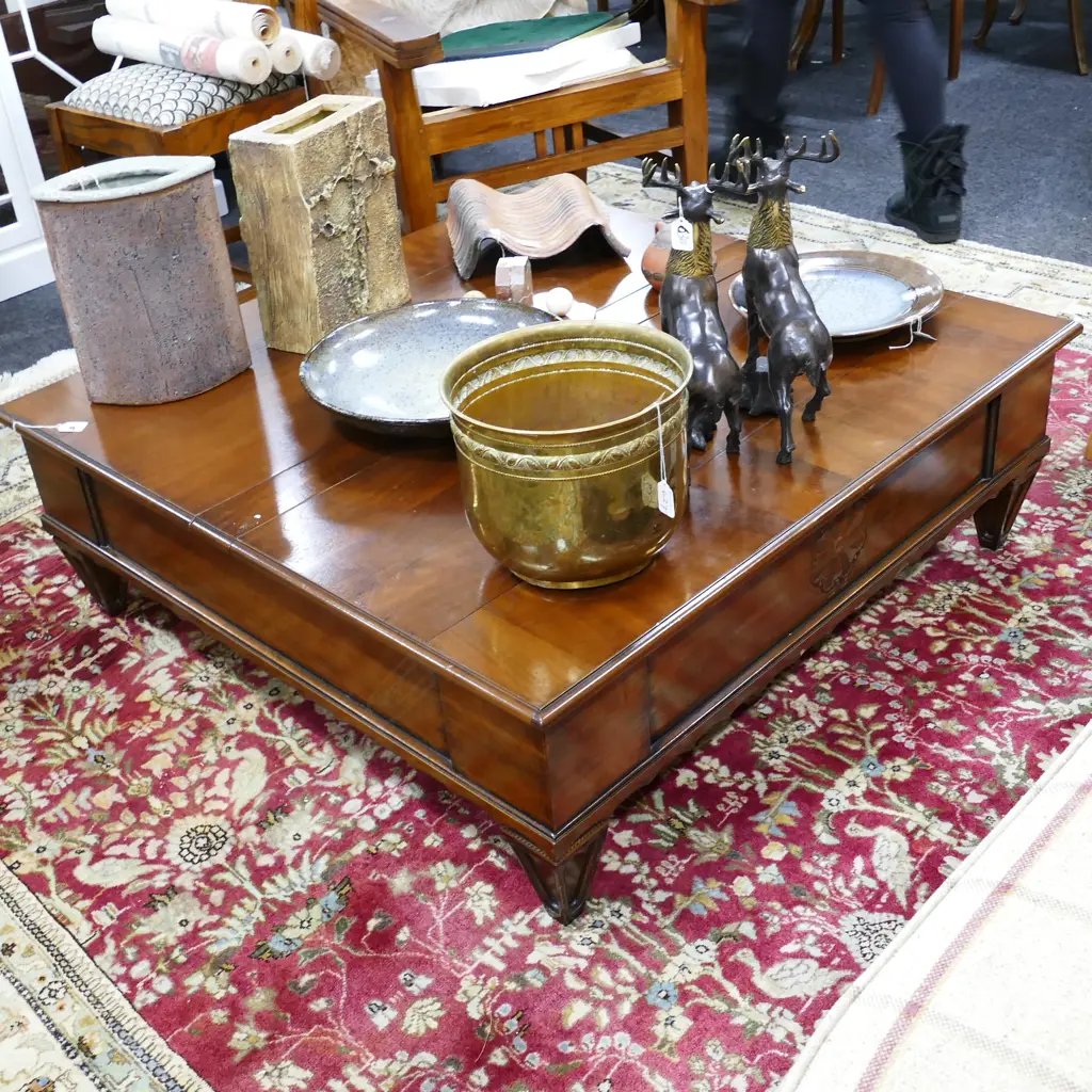 ITALIAN STYLE HINGED LID COFFEE TABLE 1040 X 1040MM Image 1++