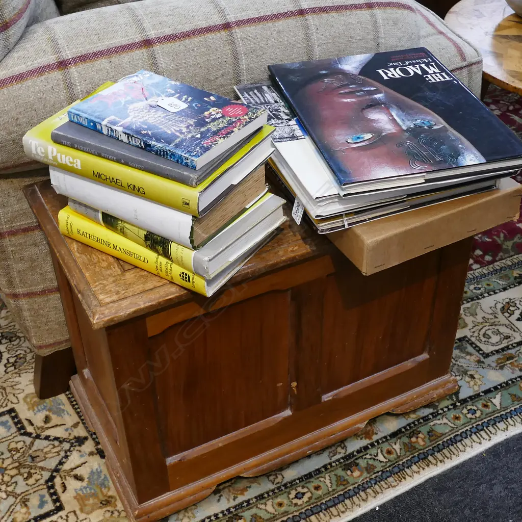 SMALL HINGED BOX Image 1++