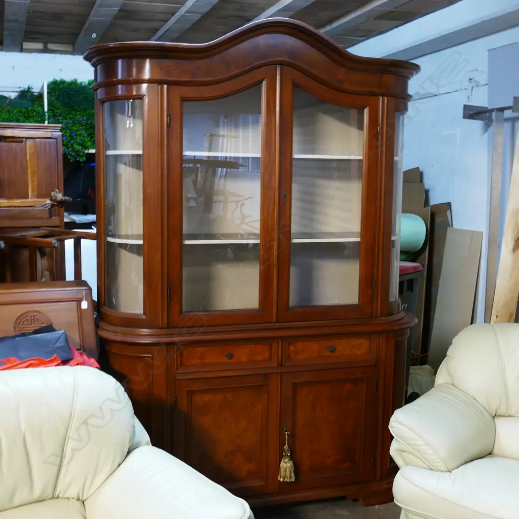 LARGE WALNUT DISPLAY CABINET L 1600 MM Image 1++