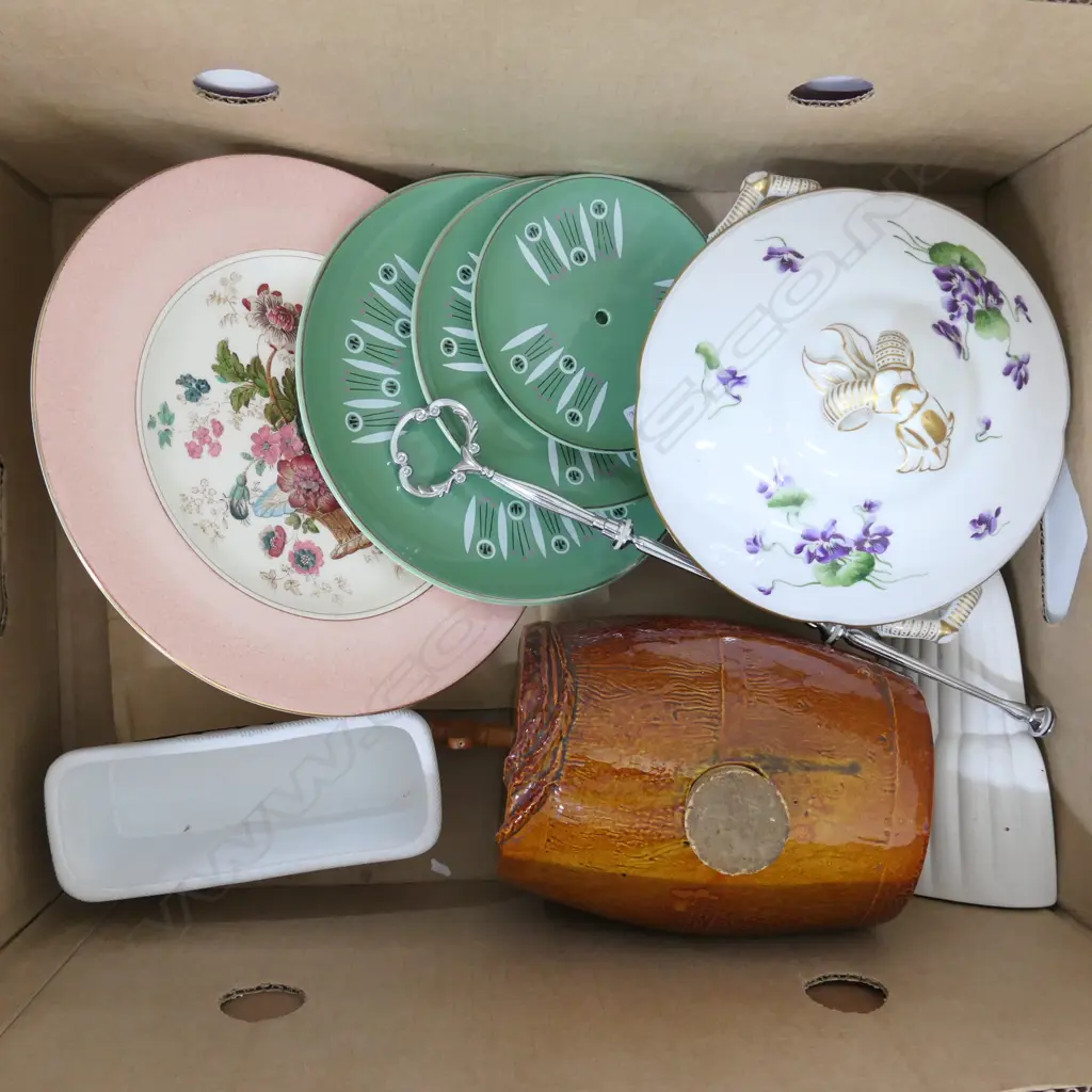 LOT ASST CHINA INCL. CLARICE CLIFF / CASTLE POTTERY BARRELL ETC Image 1++