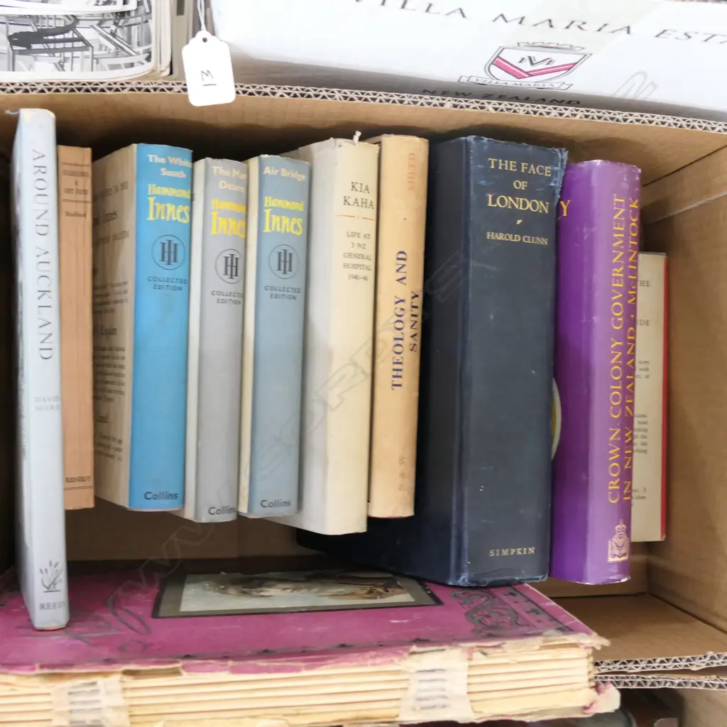 LOT ASST BOOKS 'AROUND AUCKLAND' ETC Image 1++