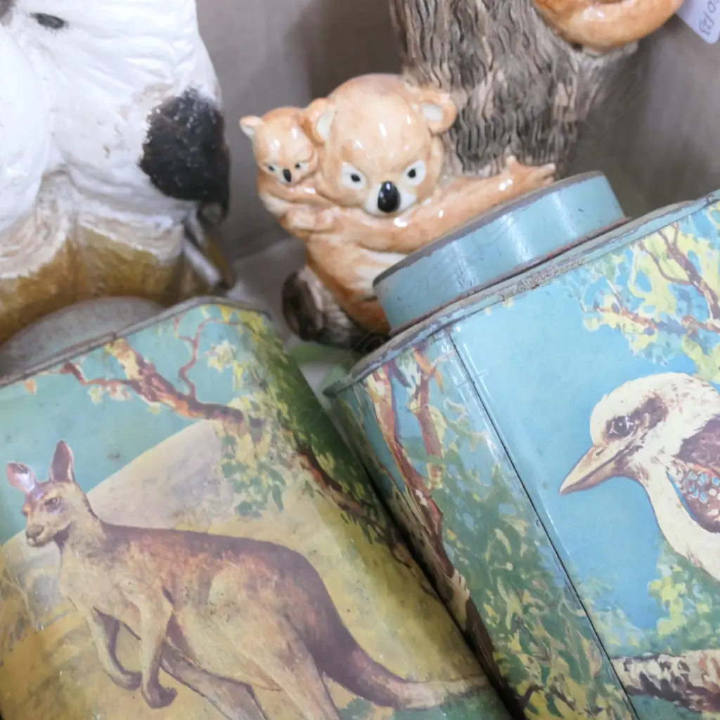 LOT ASST AUSTRALIAN SOUVENIR-WARE - TINS / CERAMICS ETC Image 1++