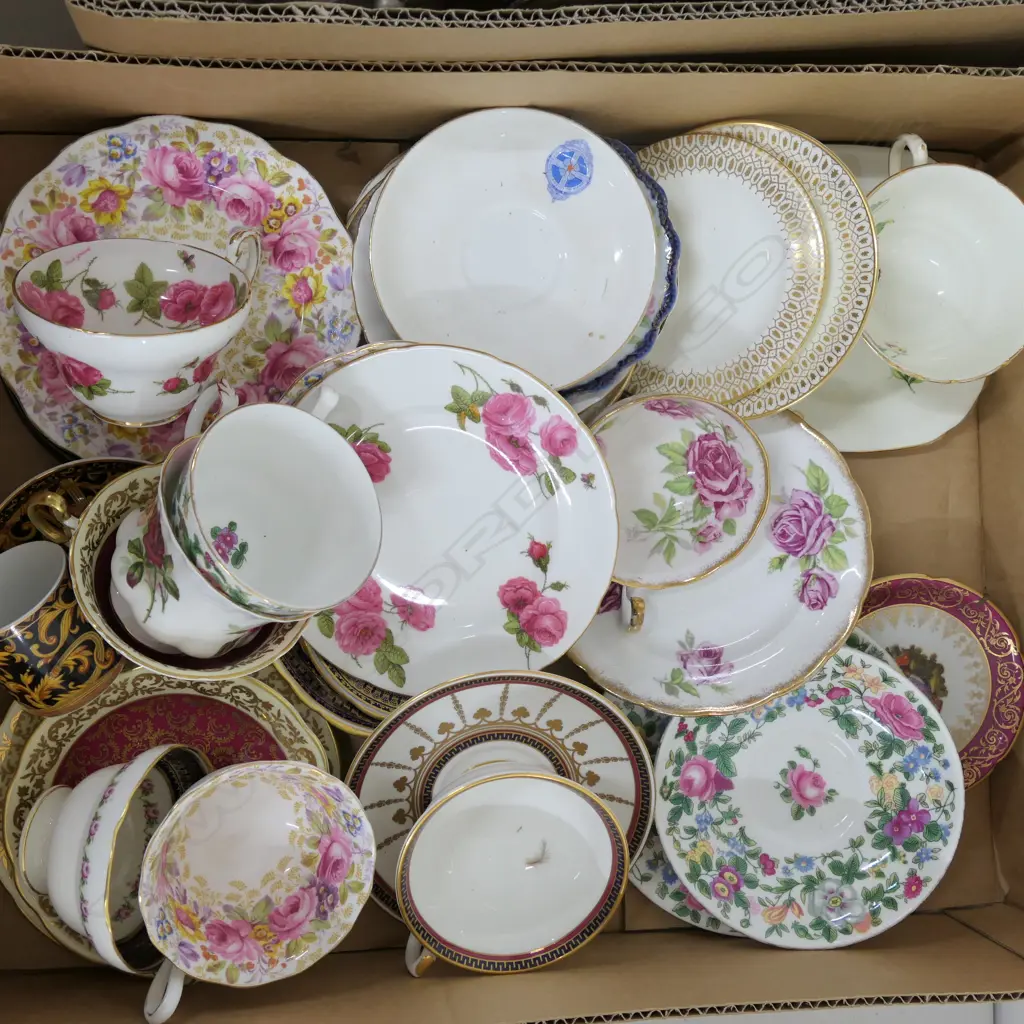 LOT ASST TRIOS ETC INCL. ROYAL ALBERT / STAFFORDSHIRE Image 1++