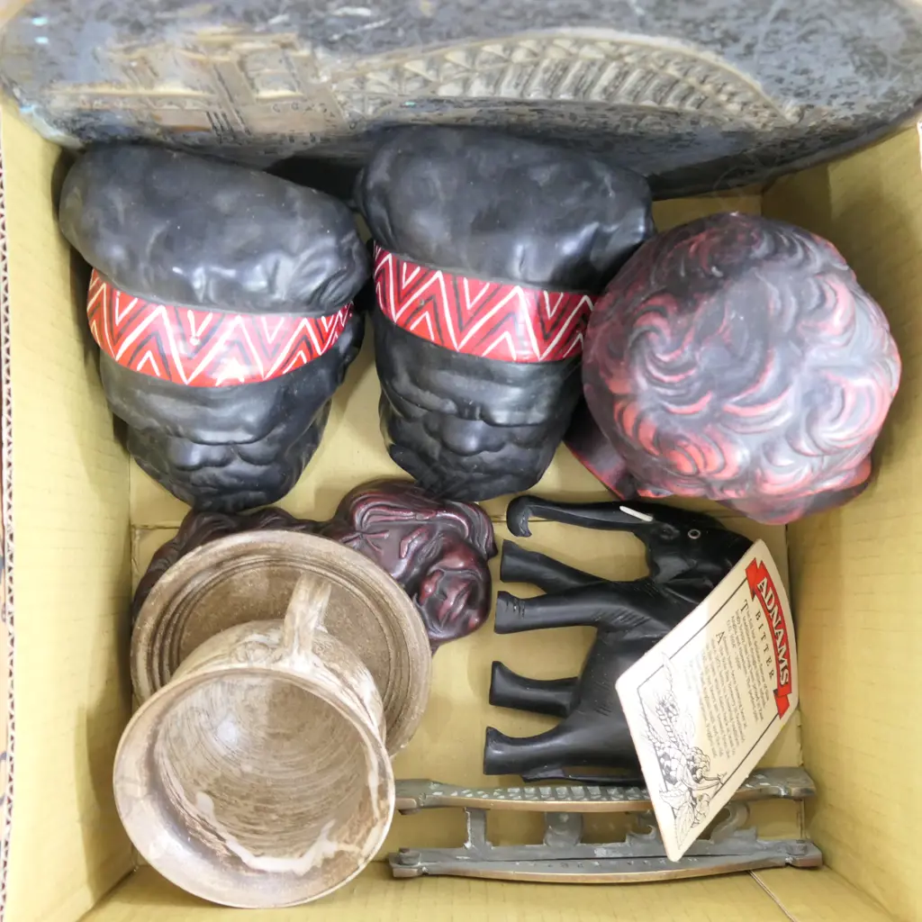 LOT ASST AUSTRALIAN SOUVINERWARE INCL. BOOKENDS ETC Image 1++