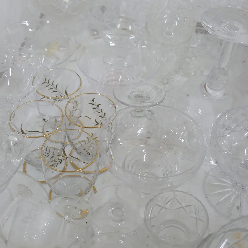 BOX LOT ASST. CRYSTAL Image 1++