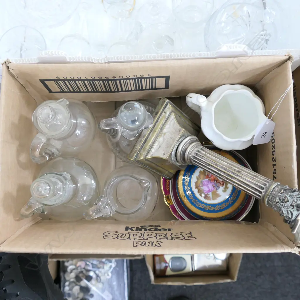 BOX LOT 3 LIMOGES, VICTORIAN JUGS, CANDLESTICK Image 1++