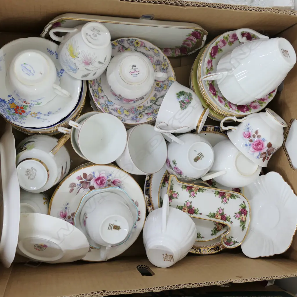 BOX LOT ASST CHINA INCL. OLD COUNTRY ROSES, COALPORT ETC Image 1++