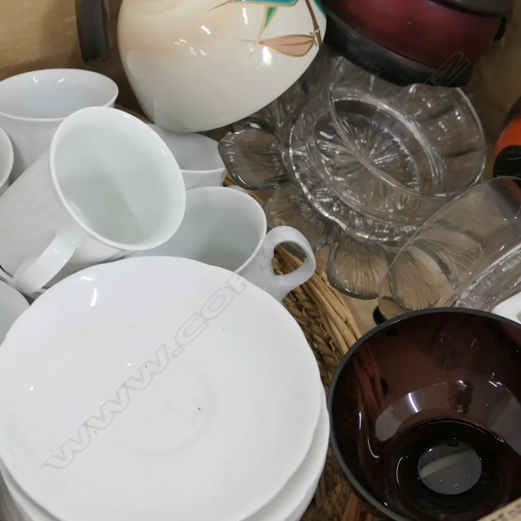 BOX LOT ARZBERG COFFEE SET, ART GLASS, CRYSTAL, LACQUER PIECES  Image 1++