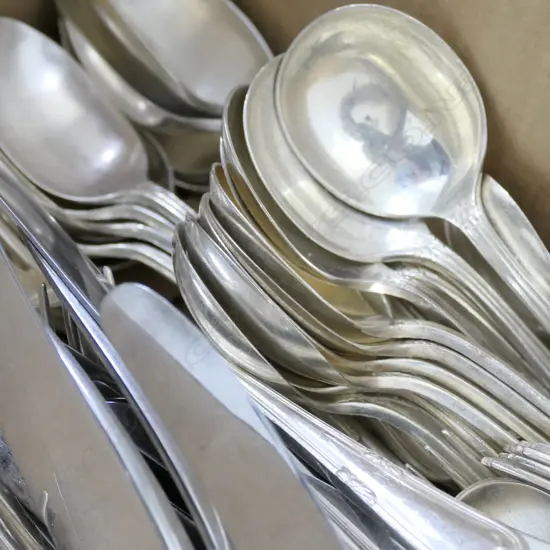 LARGE SET WALER + HALL CUTLERY