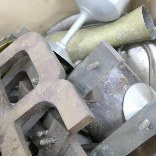 LOT ASST EPNS / METAL LETTERS ETC