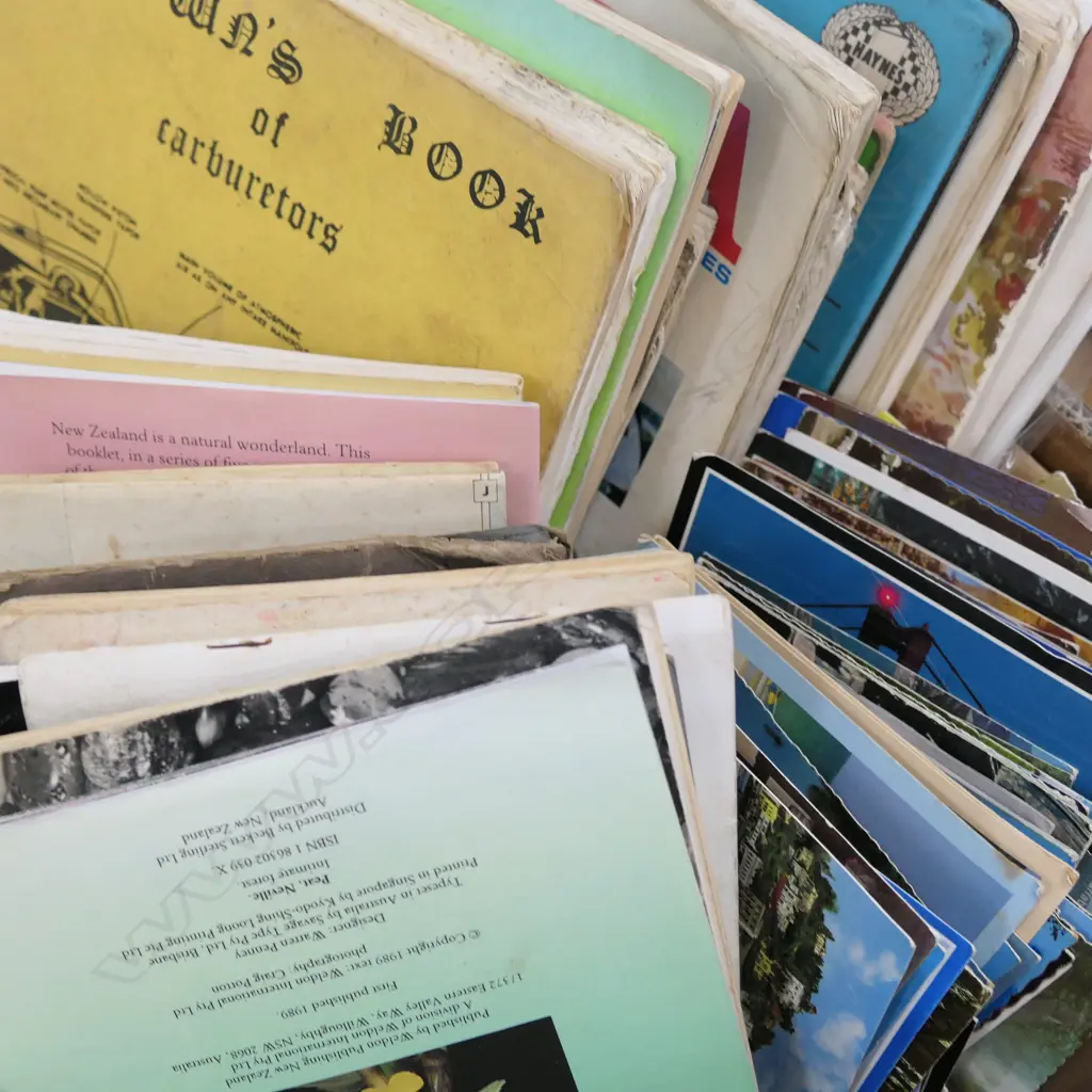 LOT ASST VINTAGE CAR MANUALS/POST CARDS/ NZ BOOKLETS Image 1++