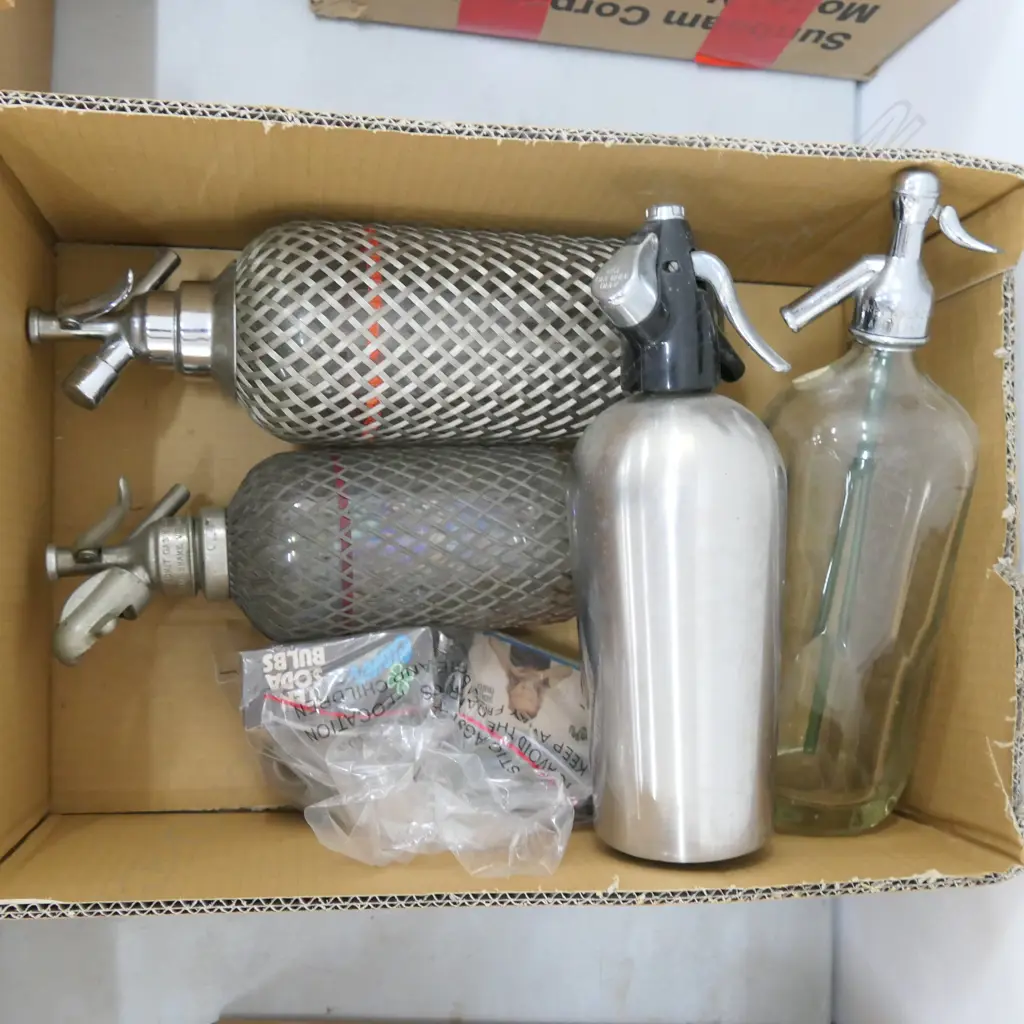 LOT ASST SODA SYPHONS ETC Image 1++