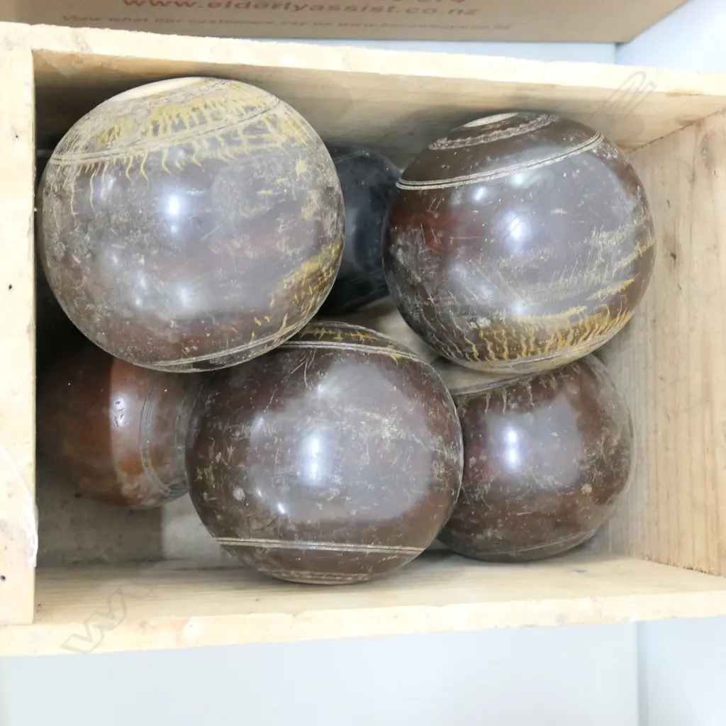 CRATE WOODEN LAWN BOWLS ETC Image 1++