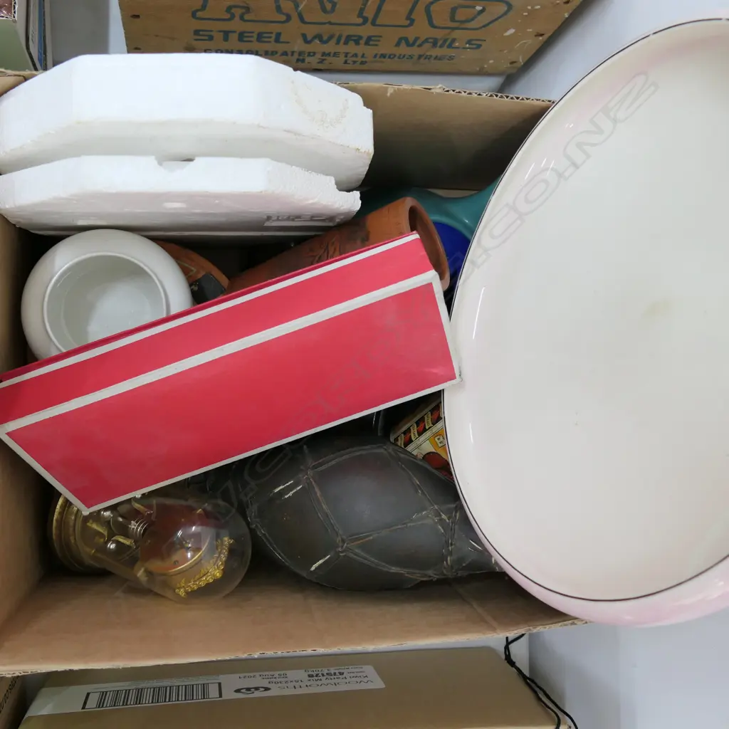 LOT F/MINT PLATE/DOME CLOCK/TINS ETC Image 1++