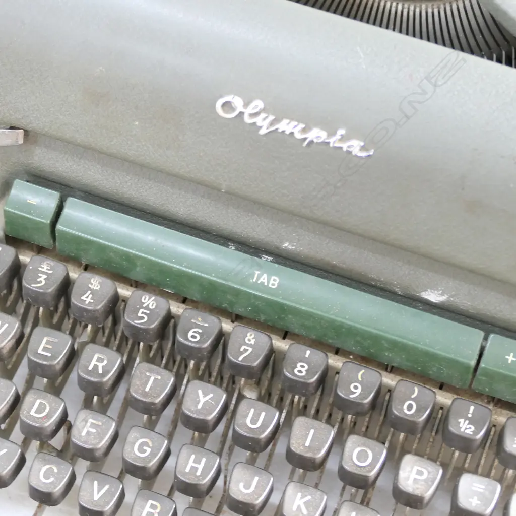 OLYMPIA TYPEWRITER Image 1++