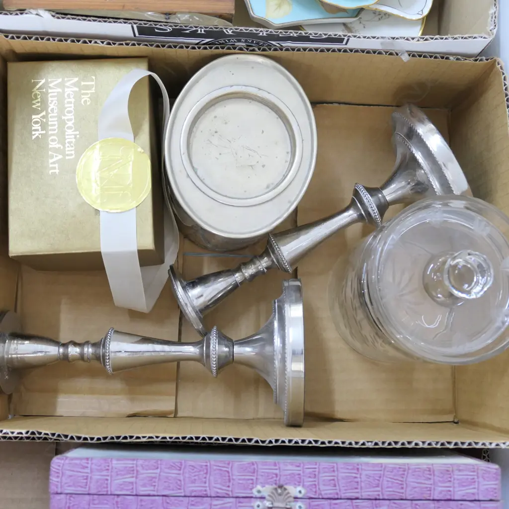 LOT ASST INCL. EP CANDLESTICKS / ETCHED GLASS VASE ETC Image 1++