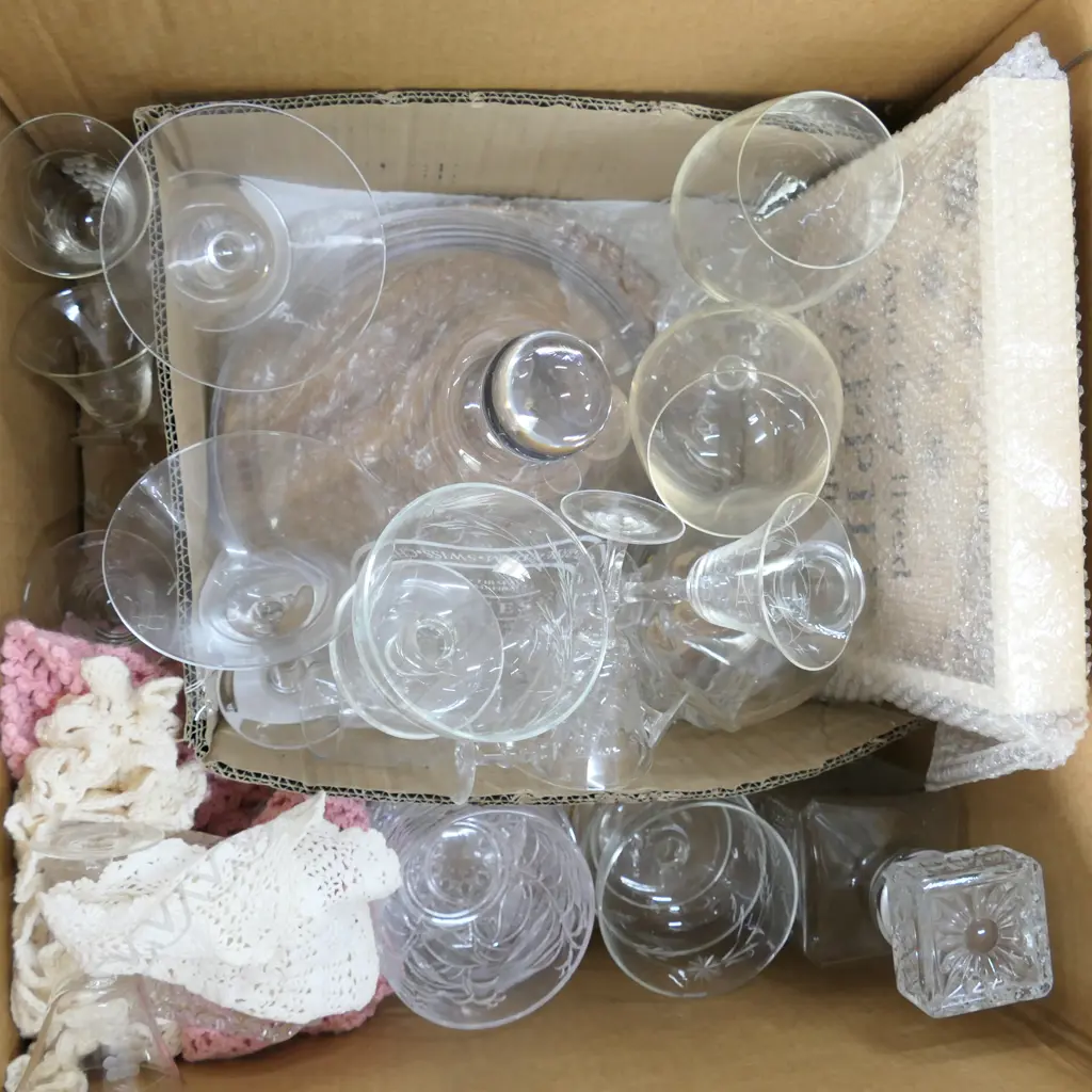 BOX OF ASST CRYSTAL/HORSE CUSHIONS ETC Image 1++