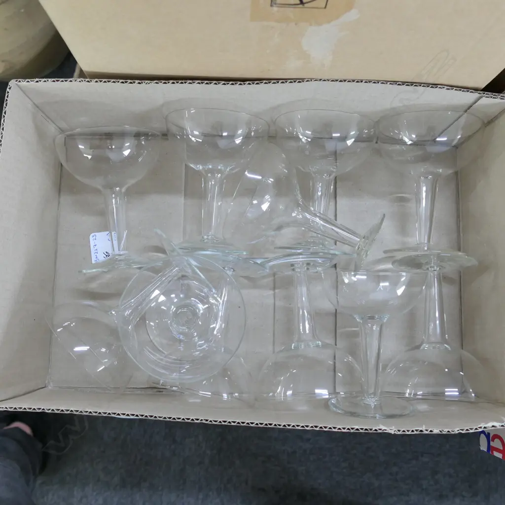 11 HOLLOW STEMMED GLASS CHAMPAGNE FLUTES Image 1++