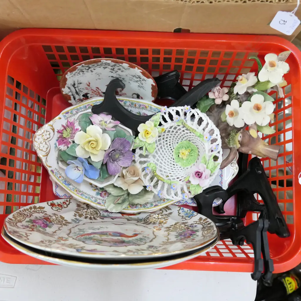 ASST FLORAL ORNAMENTS CABINET PLATES ETC Image 1++