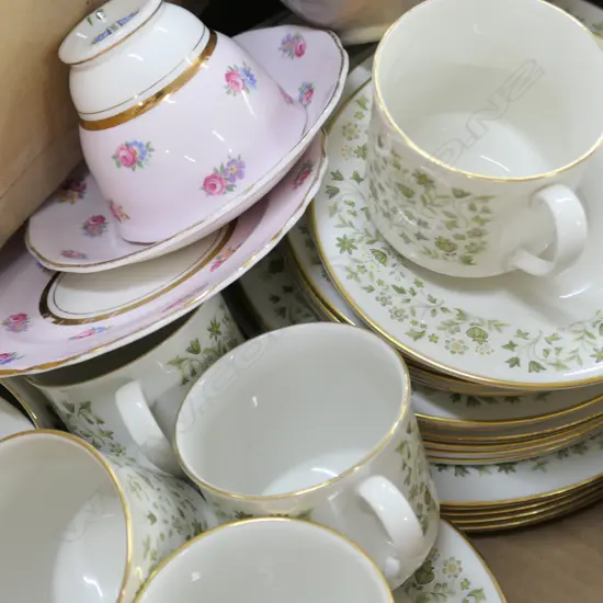 R/DOULTON WESTFIELD DINNER SERVICE+ ASST CHINA