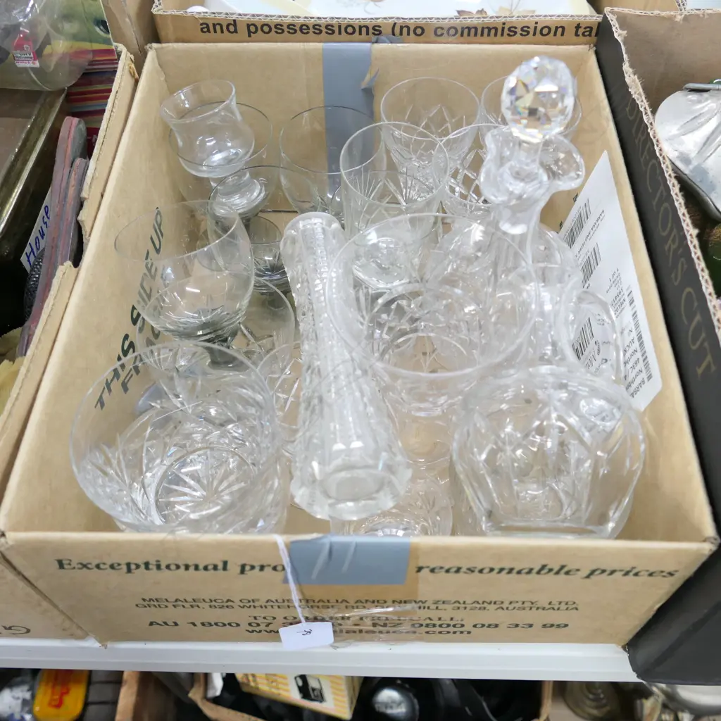 LOT ASST CRYSTAL GLASSES/VASES ETC Image 1++