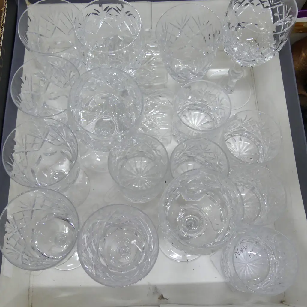 PLEASE NOTE: The copper pot among the glassware shown in the original image Image 1++