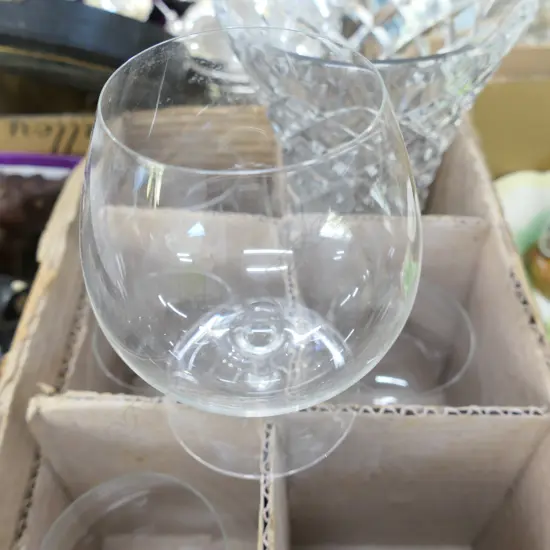 5 BRANDY BALLOONS + CRYSTAL VASE