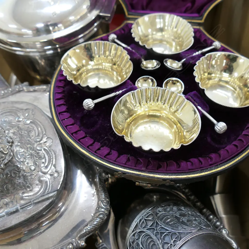 LOT ASST EP INCL. 3PC TEASET / CASED SALTS ETC Image 1++