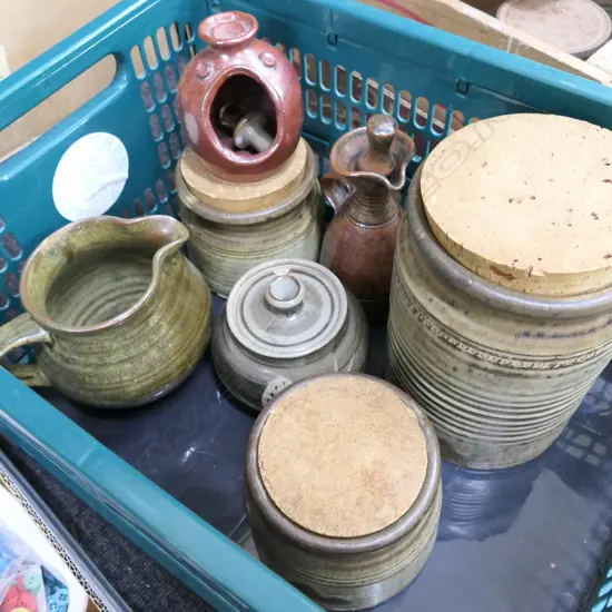 LOT ASST N.Z POTTERY
