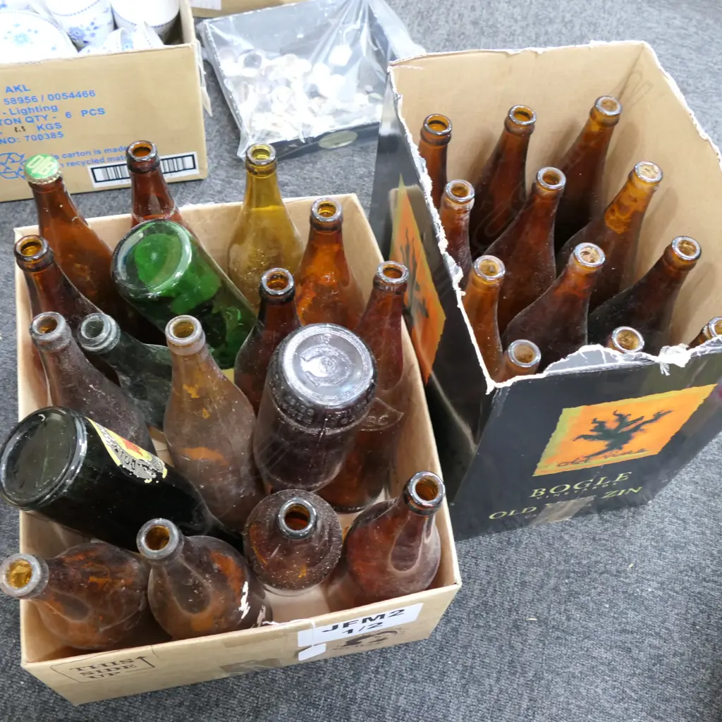 2 BOXES OF VINTAGE BEER BOTTLES Image 1++
