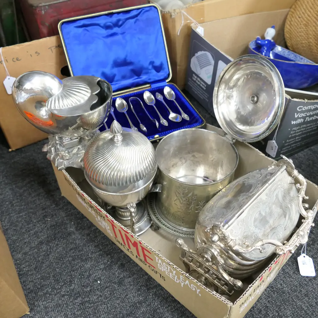 LOT ASST EP INCL. EGG CODDLER / SPOON WARMER ETC Image 1++