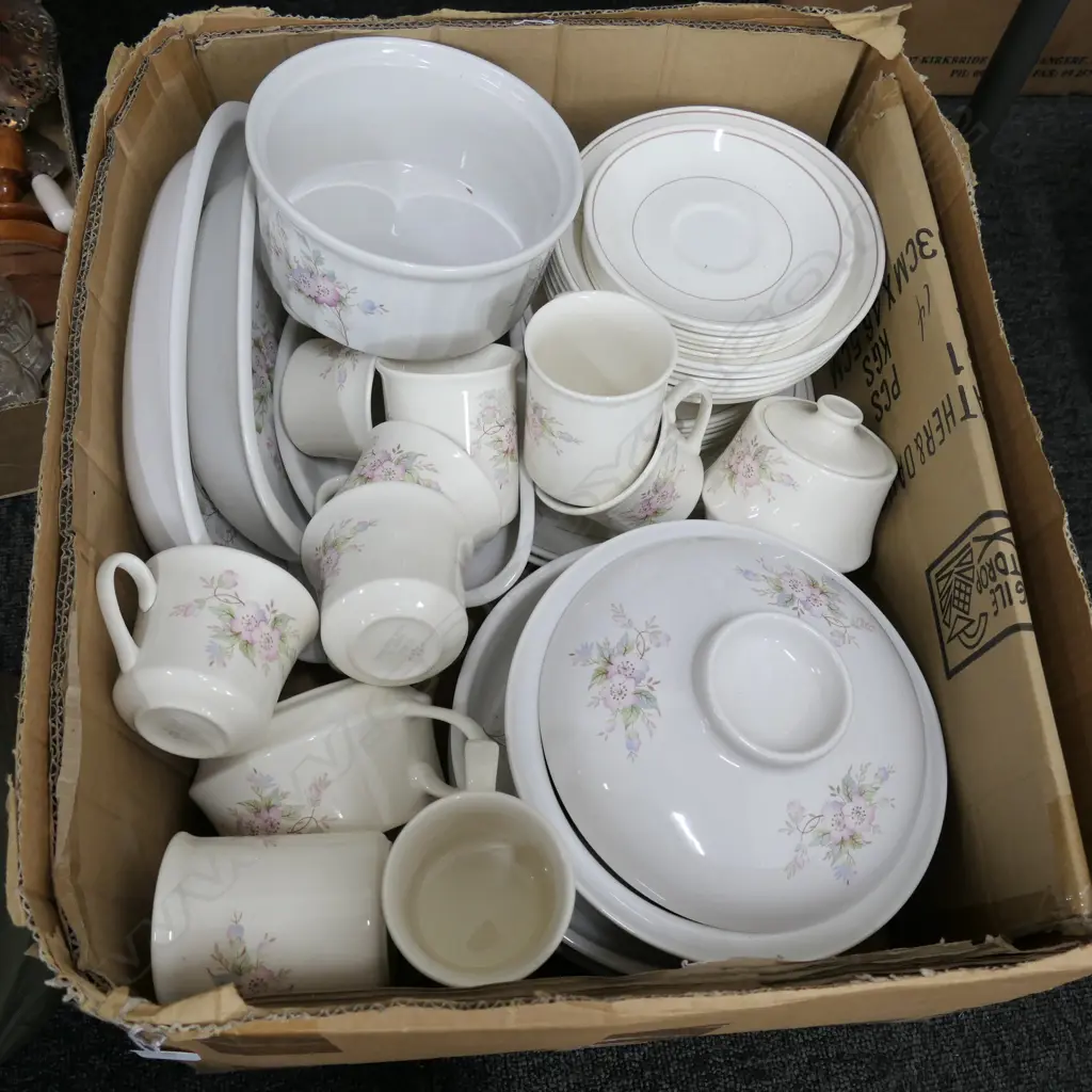 43 PCE CROWN LYNN 'SPRING FAIR' Image 1++