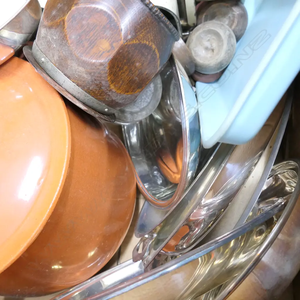 LOT ASST KITCHENALIA / EPNS ETC Image 1++