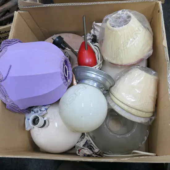 ASST LIGHT FITTINGS/DECO/RETRO ETC