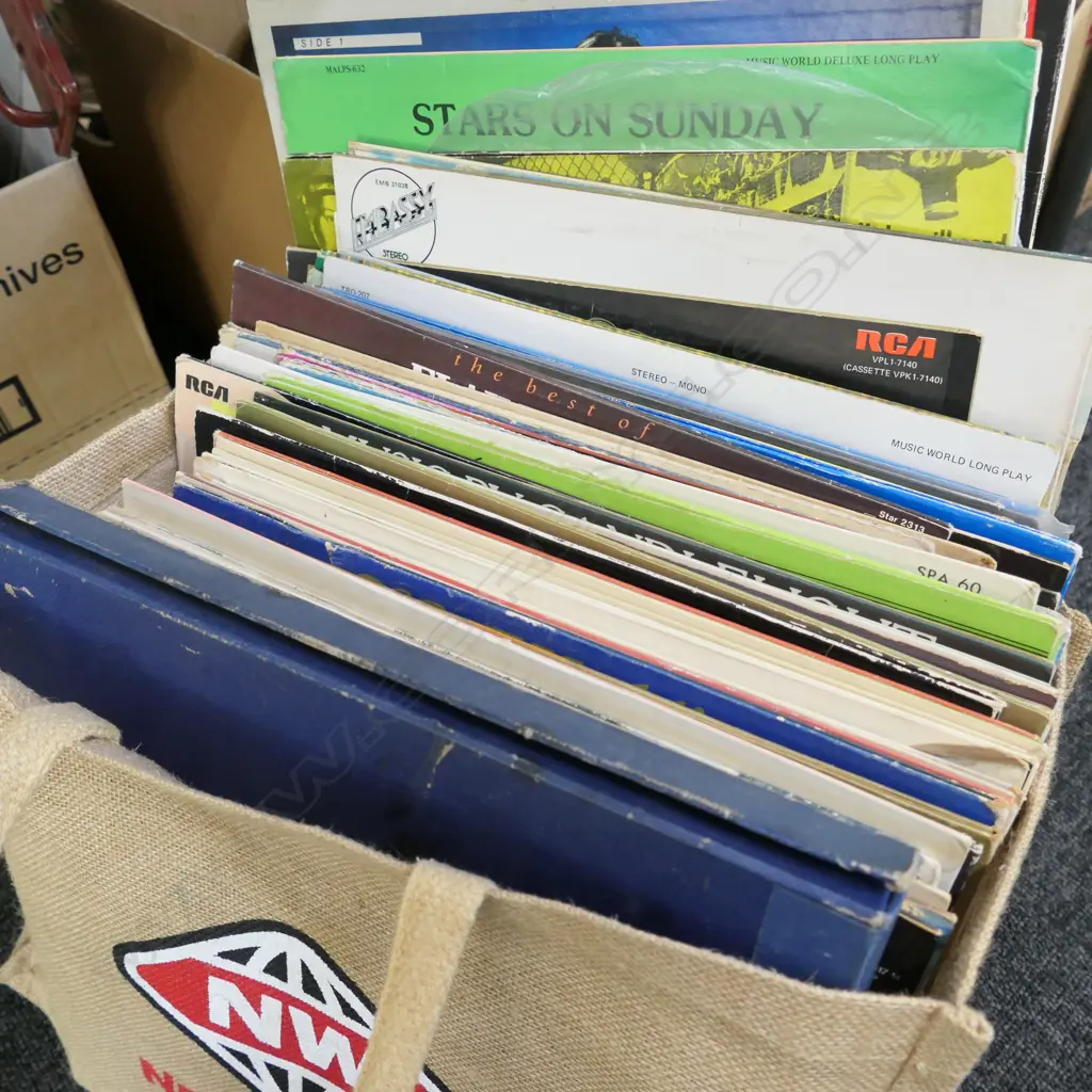 LOT RECORDS Image 1++