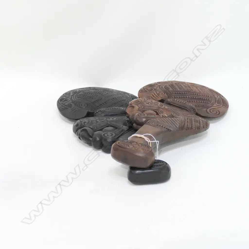 PAIR MAORI CARVED HAND CLUBS / WHIAKA 340MM L Image 1++