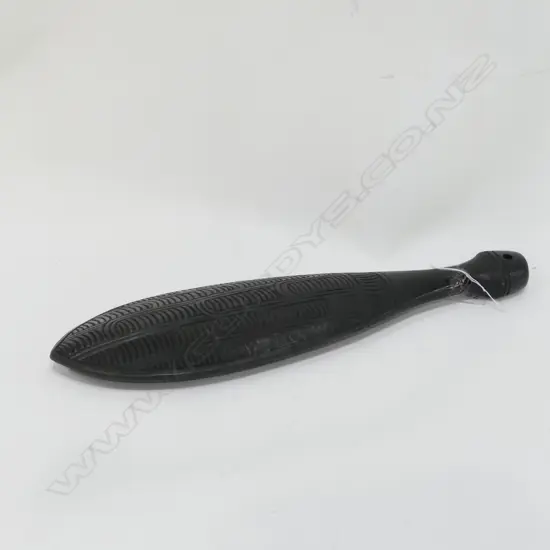 CARVED WOODEN MAORI PATU 420MM L
