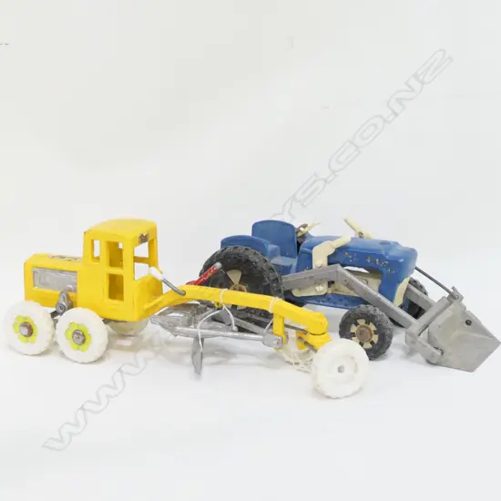 2 FUN HO TOYS GRADER +TRACTOR