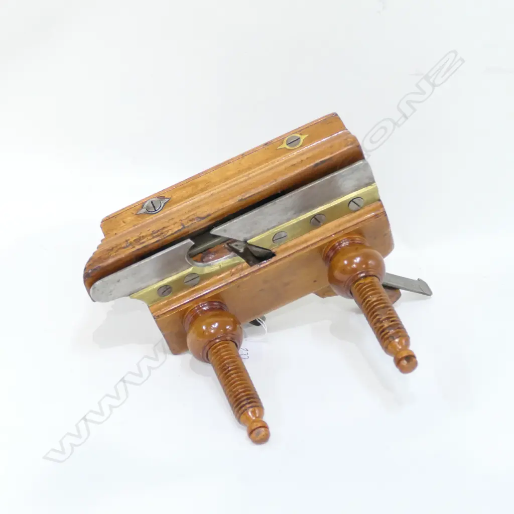 MATHIESON HANDLED SCREW ARMS PLOUGH PLANE 125 PONDS ON EBAY Image 1++