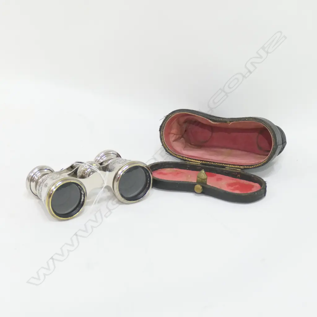 PR EARLY 20THC OPERA GLASSES CASED Image 1++