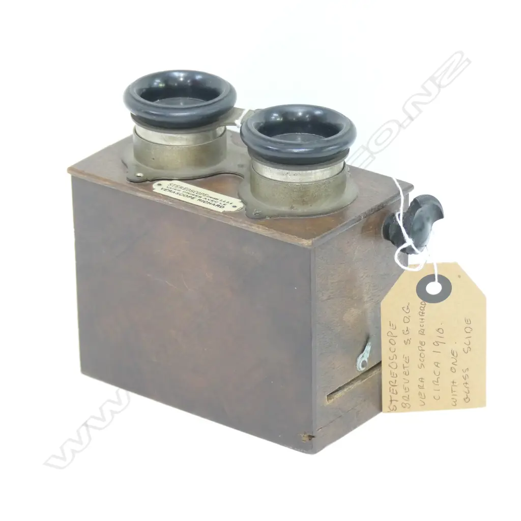STEROSCOPE WITH ONE GLASS SLIDE CIRCA 1910 Image 1++