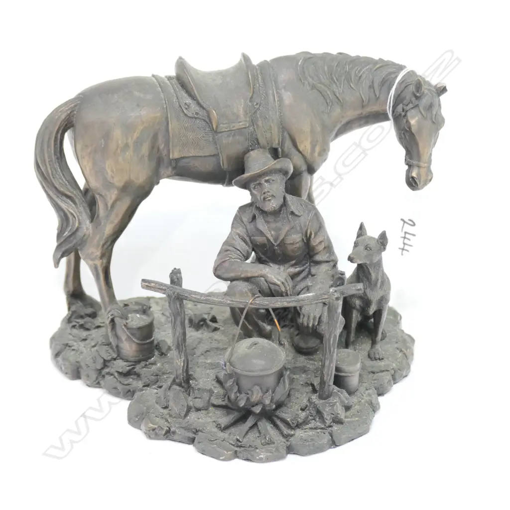 COWBOY & HORSE RESIN FIGURE - CHIP TO HORSE EAR H. 140MM Image 1++