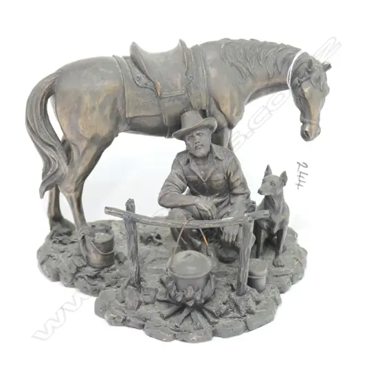 COWBOY & HORSE RESIN FIGURE - CHIP TO HORSE EAR H. 140MM