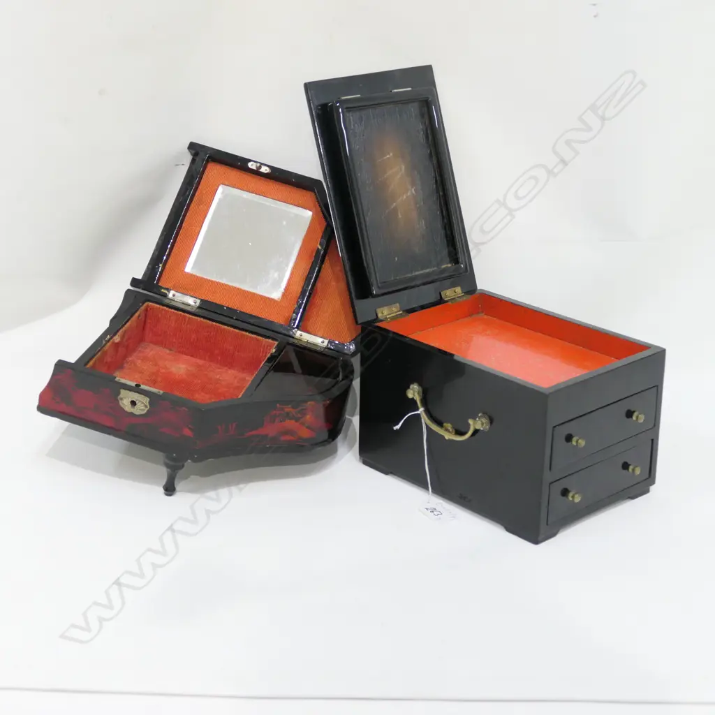 2 ORIENTAL JEWELLERY BOXES Image 1++