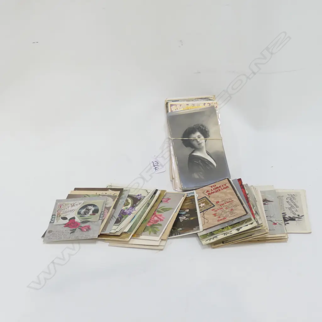 LOT ASST GREETING POSTCARDS  Image 1++