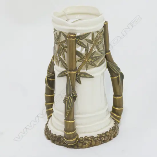 (18134) VICT. WORCESTER BAMBOO VASE TRIPLE HANDLES H.170mm