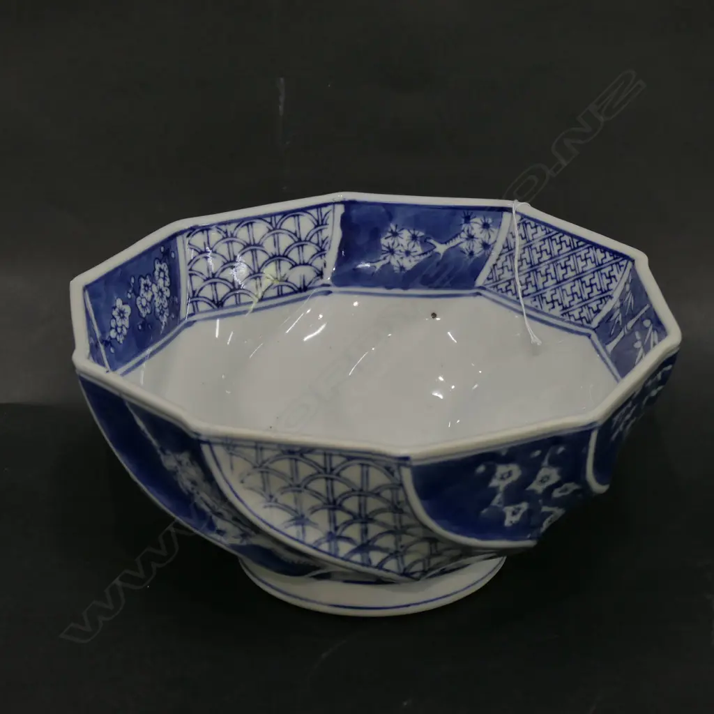 CHINESE BLUE AND WHITE BOWL Image 1++